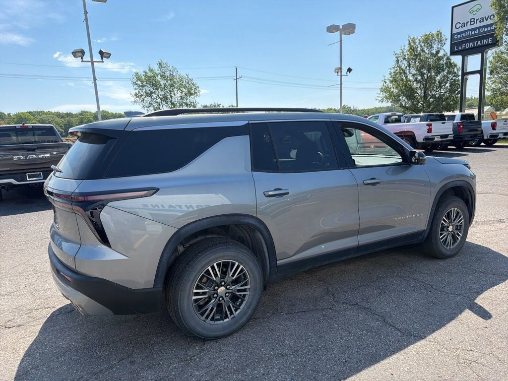2024 Chevrolet Traverse LT