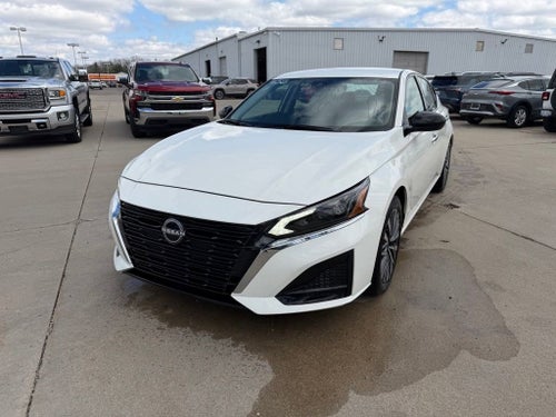 2025 Nissan Altima SV FWD