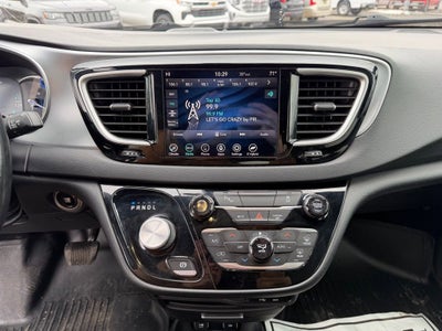 2020 Chrysler Pacifica Hybrid Touring