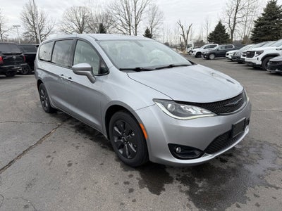 2020 Chrysler Pacifica Hybrid Touring