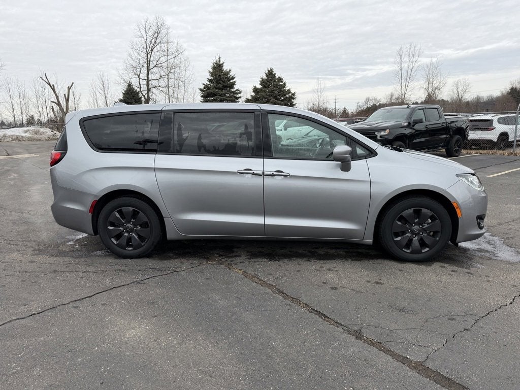 2020 Chrysler Pacifica Hybrid Touring