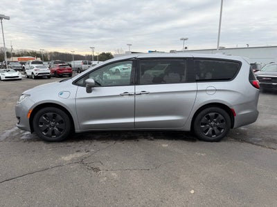 2020 Chrysler Pacifica Hybrid Touring