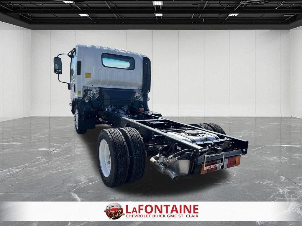 2024 Chevrolet Low Cab Forward 4500 HG Base