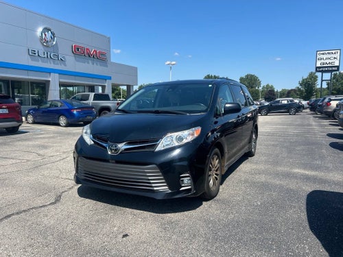 2020 Toyota Sienna XLE Auto Access Seat